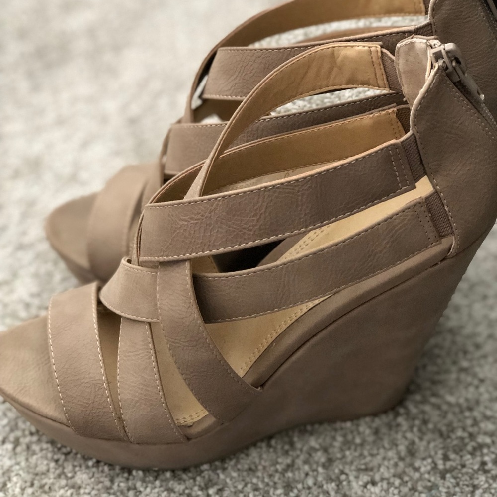 Chinese Laundry Wedge Sandals